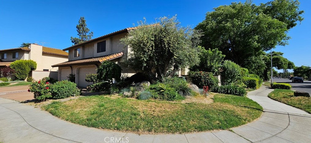2528 Riverview Dr, Madera, CA 93637-2769