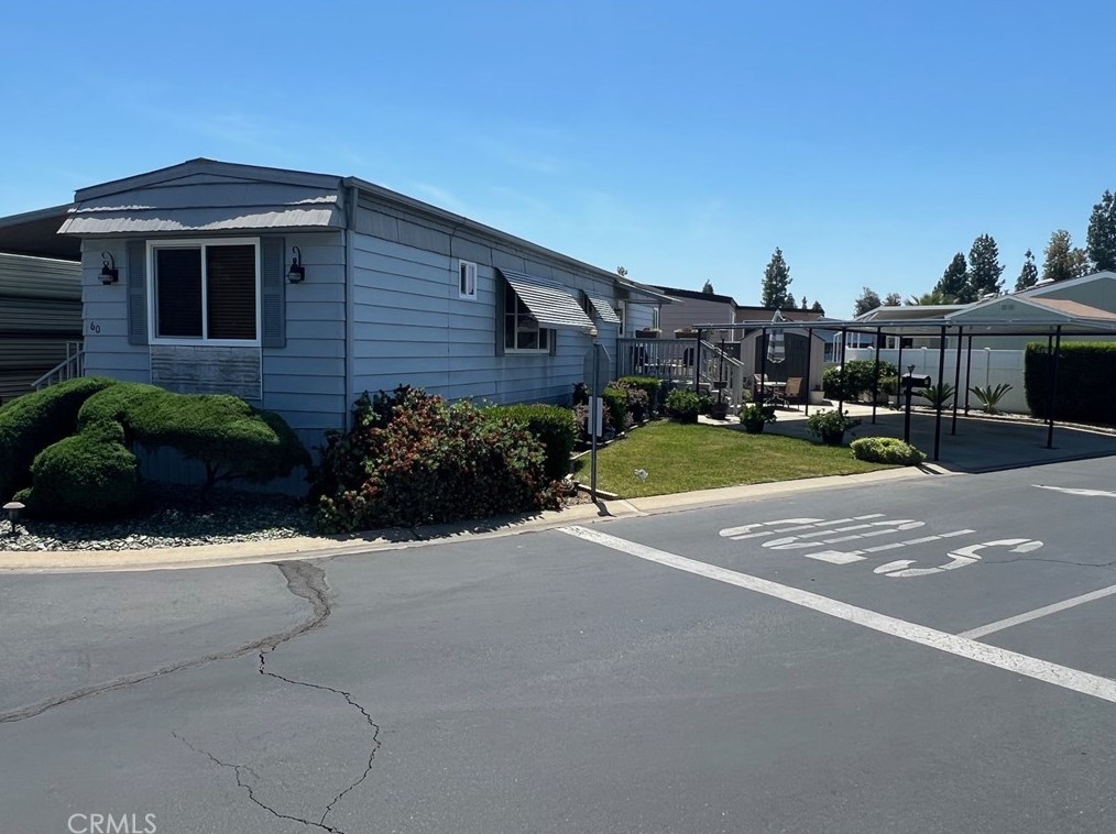 1001 Sylmar Ave, Clovis, CA 93612-1671
