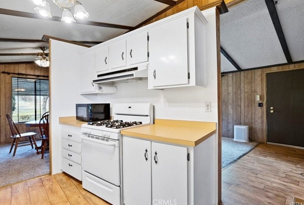 31007 Ruth Hill Rd, Orange Cove CA  93675-9332 exterior