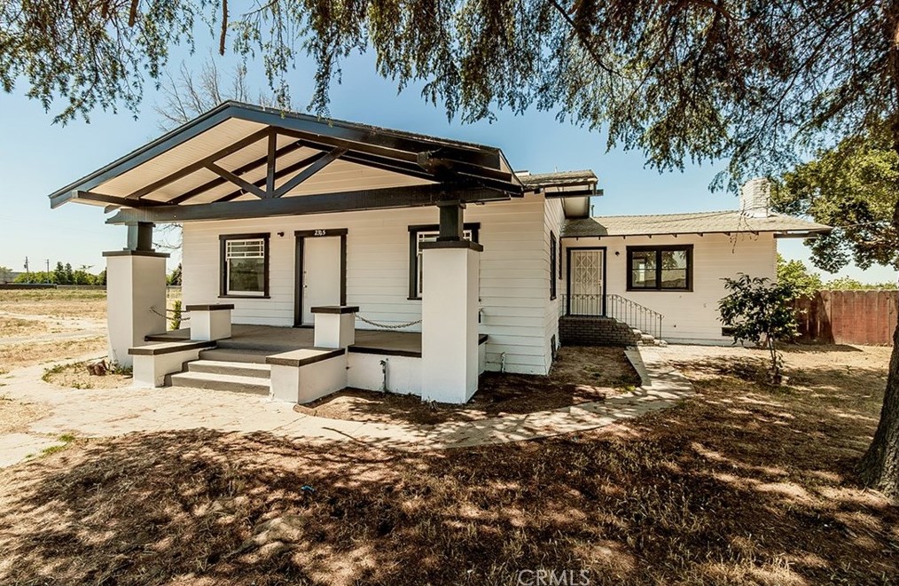 2325 10th Ave, Kingsburg, CA 93631