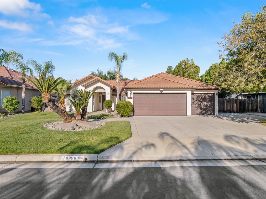 8396 Dearing Ave, Fresno, CA 93720-0439