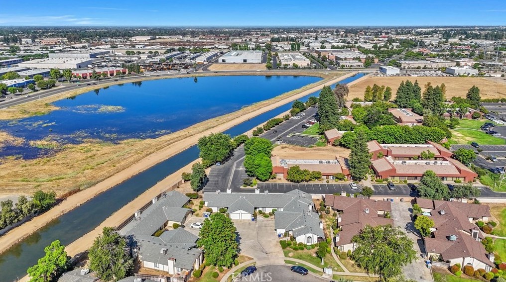 4629 Charles Ave, Fresno, CA 93722-4069