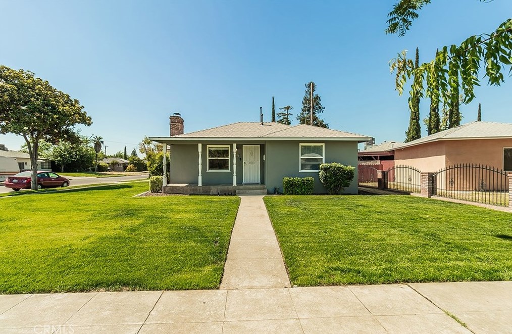 1570 Geraldine Way, Fresno, CA 93728-1319