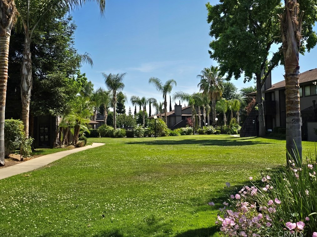 1190 Winery Ave, Fresno, CA 93727-6902