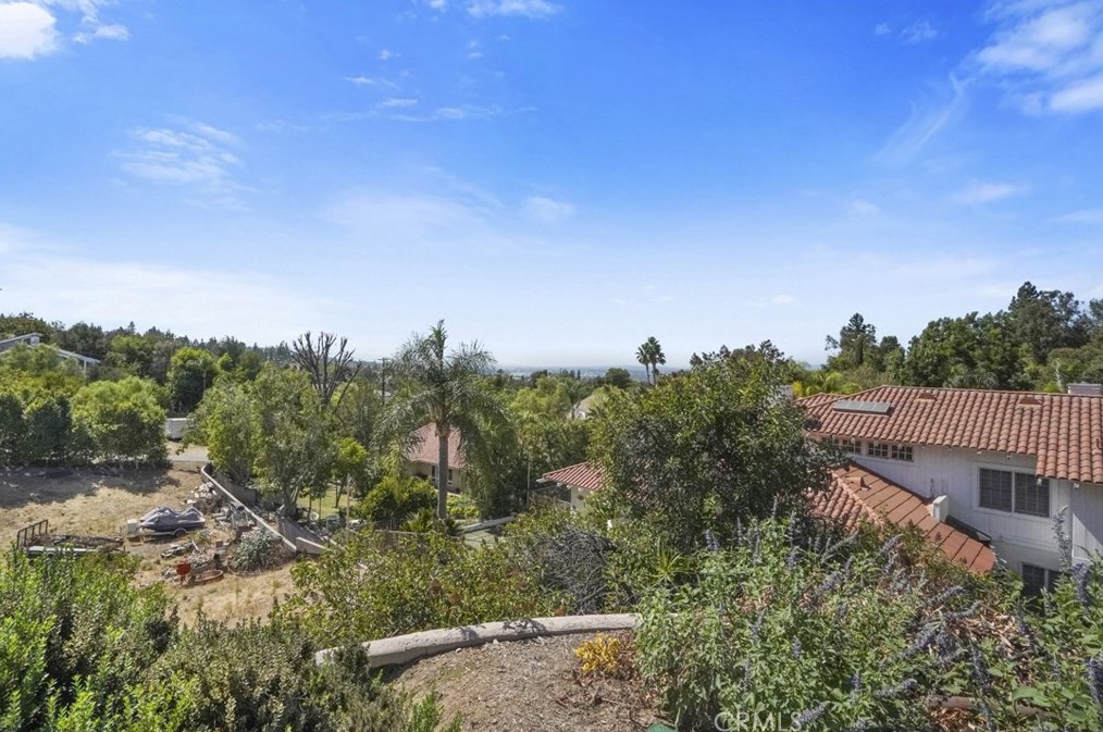 473 Country Hill Rd, Anaheim CA  92808-1353 exterior