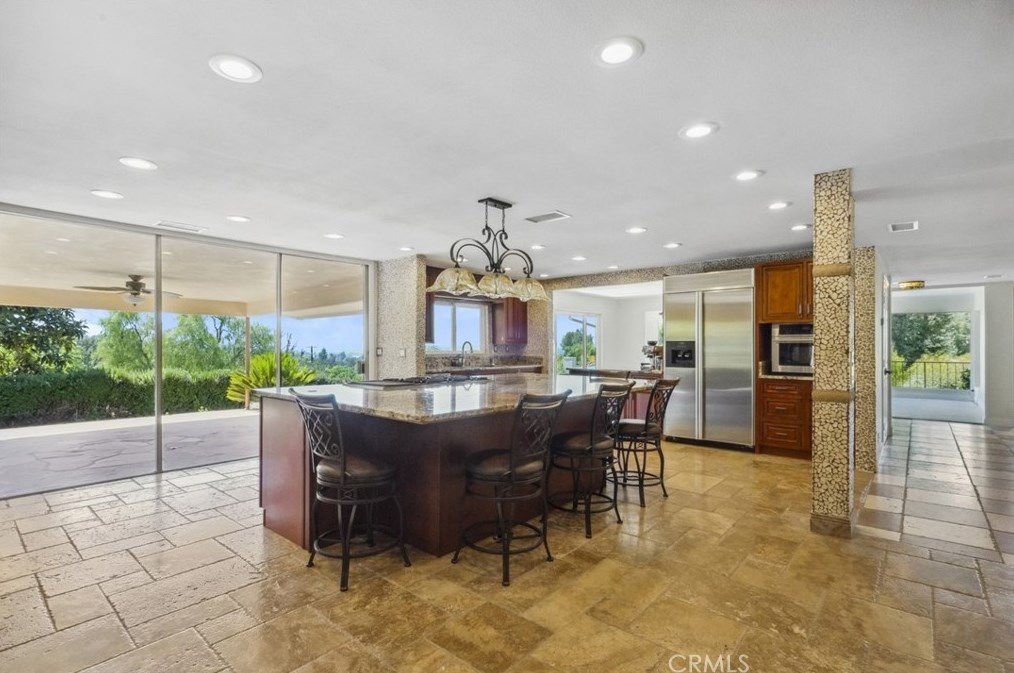 473 Country Hill Rd, Anaheim CA  92808-1353 exterior