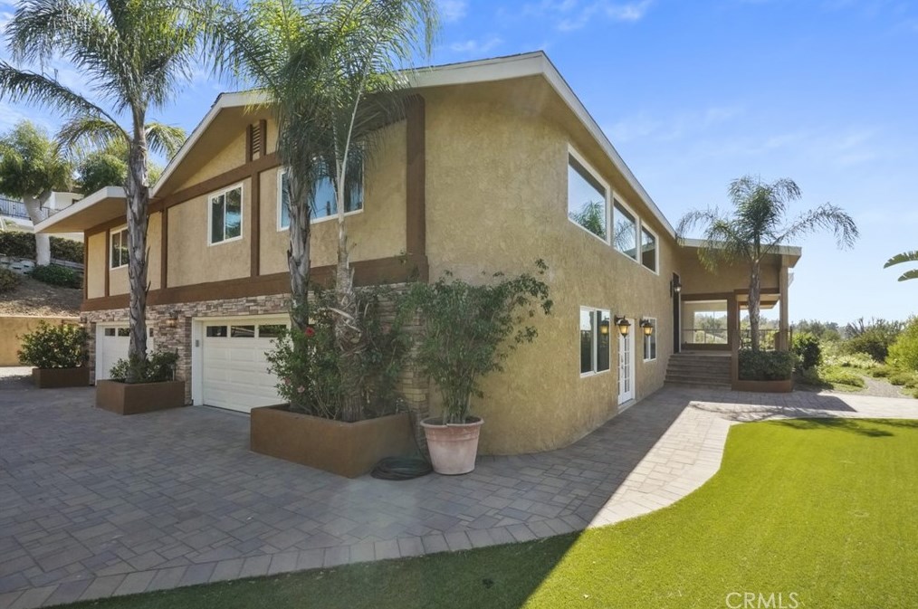 473 Country Hill Rd, Anaheim CA  92808-1353 exterior