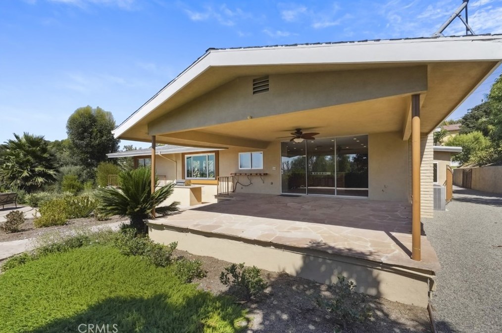 473 Country Hill Rd, Anaheim CA  92808-1353 exterior