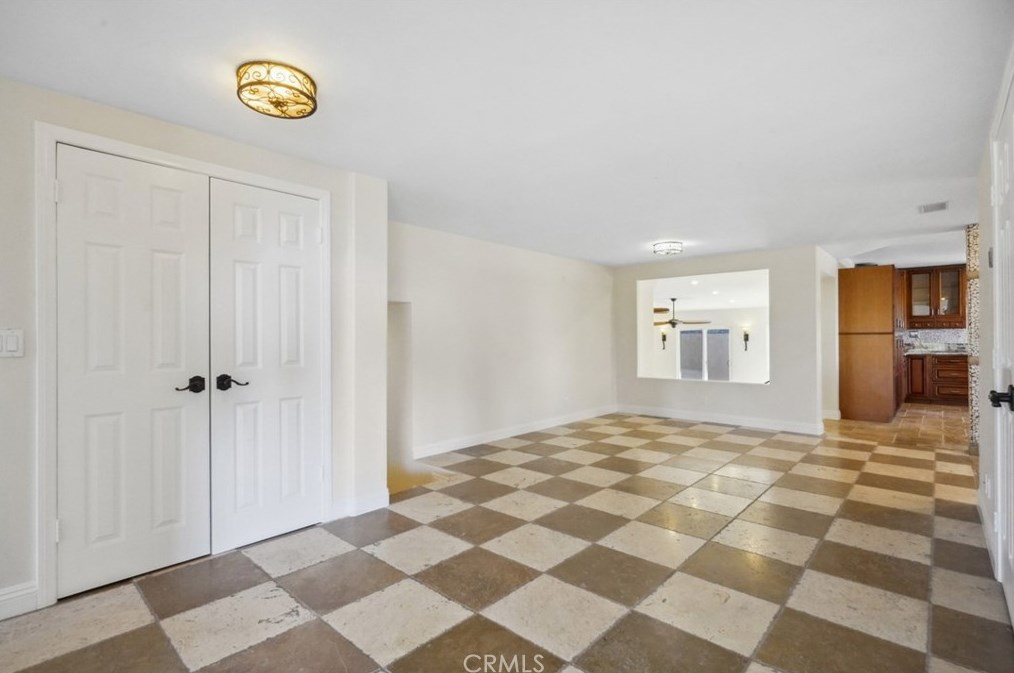 473 Country Hill Rd, Anaheim CA  92808-1353 exterior