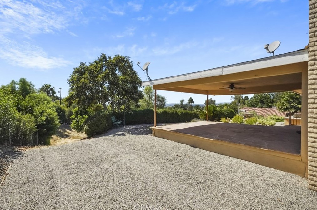 473 Country Hill Rd, Anaheim CA  92808-1353 exterior