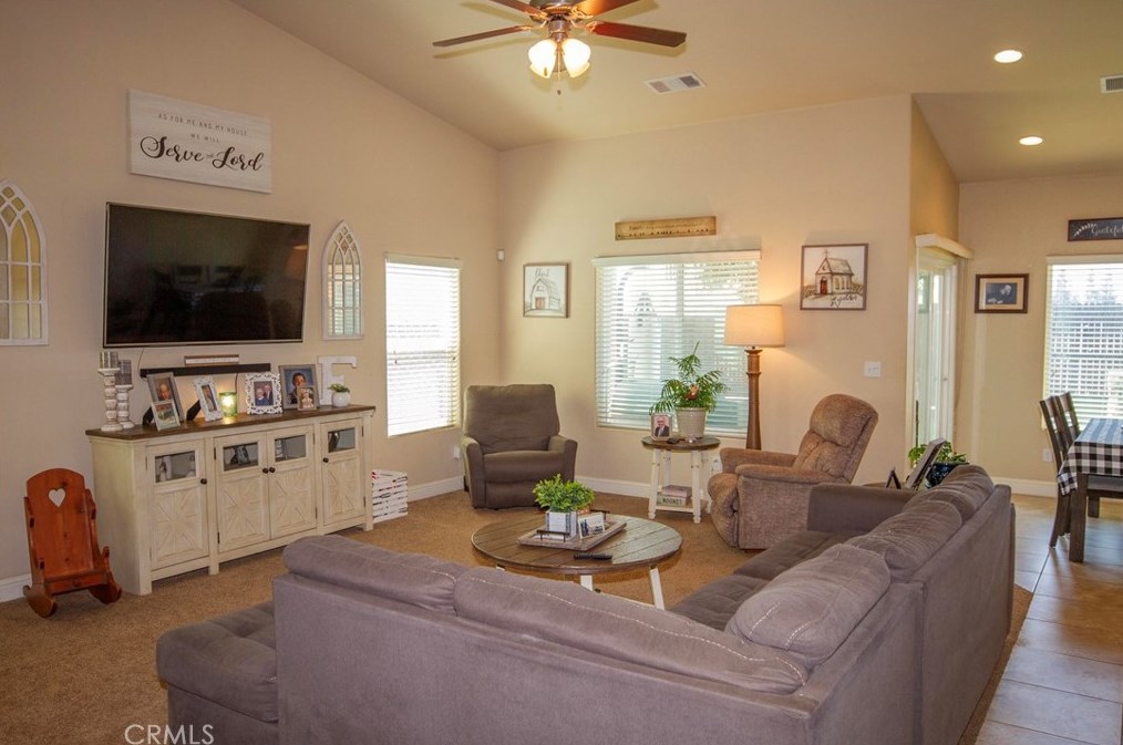 7341 San Jose Ave, Fresno, CA 93723-7628