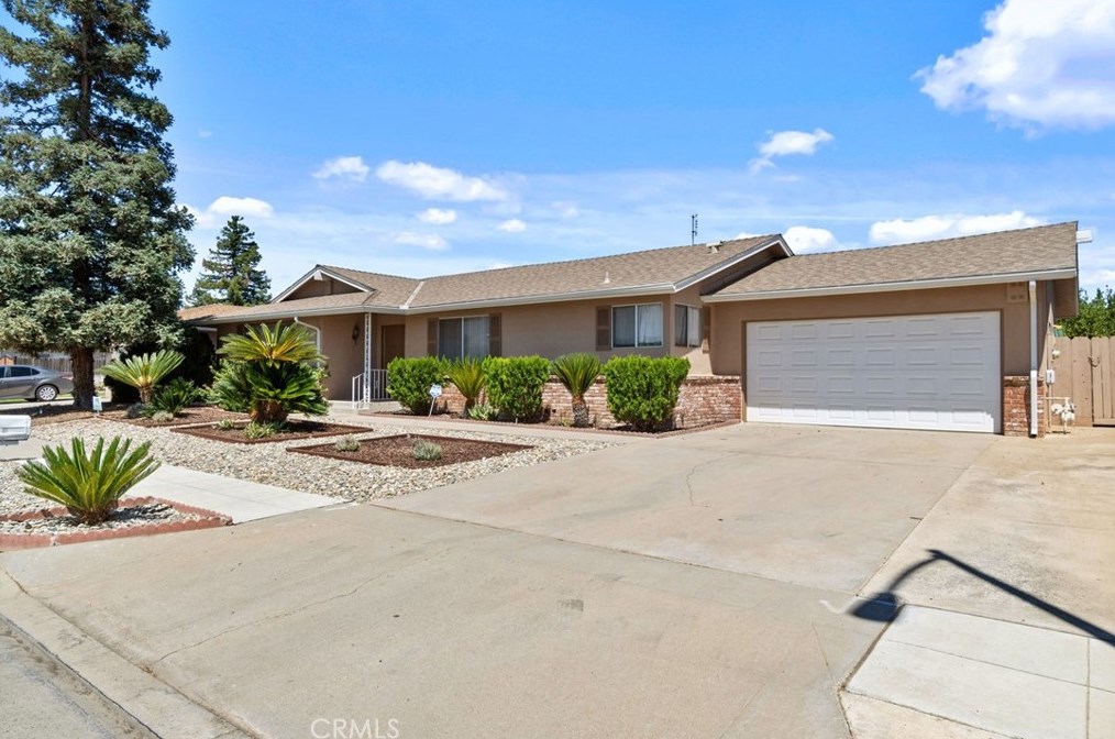 2164 Sierra Ave, Fresno, CA 93710-4641