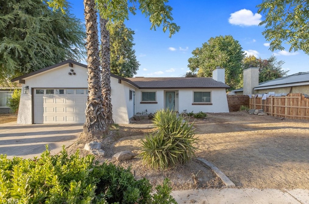 4696 Ashcroft Ave, Fresno, CA 93722-4353