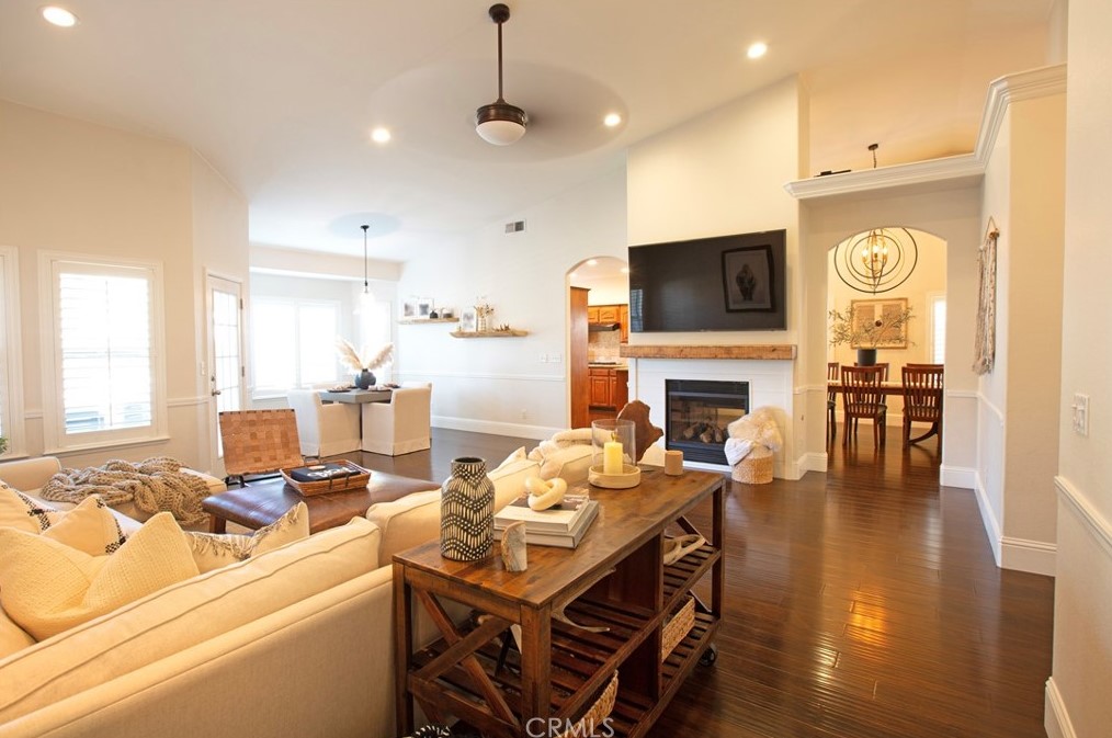7893 Woodrow Ave, Fresno, CA 93720-0298