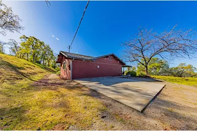 33067 Blue Vista Court, Coarsegold, CA 93614 - Photo 36