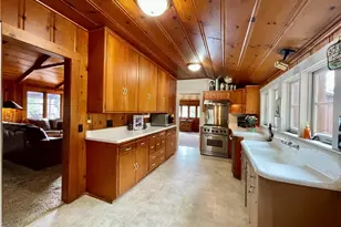 39121 Lake Dr, Bass Lake, CA 93604 - Photo 16