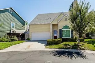 1094 E Monticello Cir, Fresno, CA 93720 - Photo 2