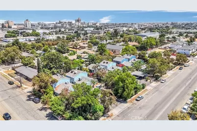 1622 B Street, Fresno, CA 93706 - Photo 1