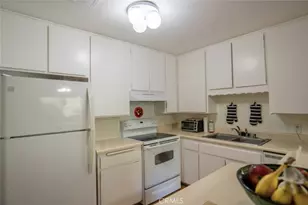 327 Chestnut Hill, Thousand Oaks, CA 91360 - Photo 10