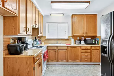 221 S Coalinga, Coalinga, CA 93210 - Photo 10