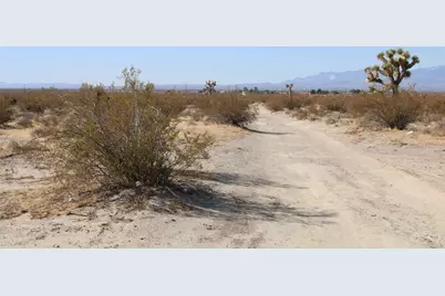 21 Lessing Avenue, Adelanto, CA 92301 - Photo 6