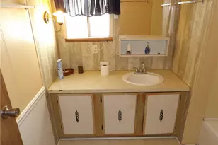 46918 Creekside Rd, Squaw Valley, CA 93675 - Photo 32