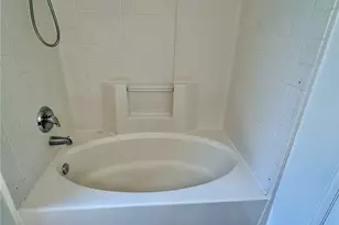 2387 N Hanover, Fresno, CA 93722 - Photo 16