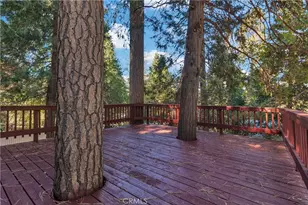 22789 Laurel Ln, Crestline, CA 92325 - Photo 16