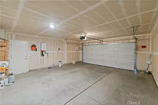 802 Reisling, Coalinga, CA 93210 - Photo 32