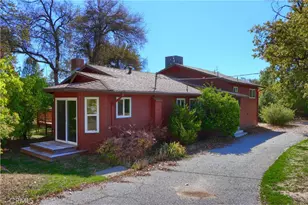 42896 Country Club Dr, Oakhurst, CA 93644 - Photo 2