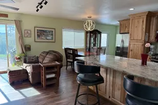 39468 Summit Dr, Oakhurst, CA 93644 - Photo 12