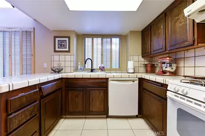 2890 Huntington #110, Fresno, CA 93721 - Photo 10
