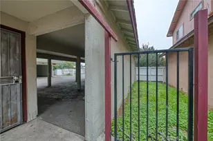 521 W Ashlan, Clovis, CA 93612 - Photo 6