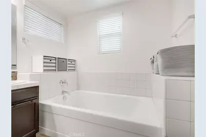 6280 E Valley Edge Drive, Fresno, CA 93727 - Photo 18