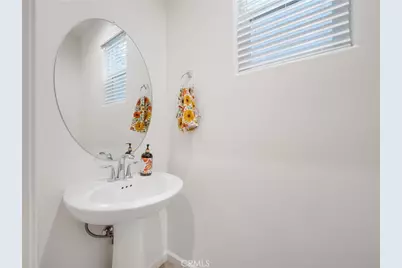 6280 E Valley Edge Drive, Fresno, CA 93727 - Photo 22