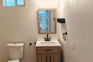 2425 S 10th St, Fresno, CA 93725 - Photo 10