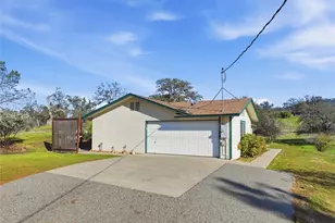 29951 N Lilley Way, Coarsegold, CA 93614 - Photo 4