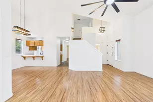 10781 N Windham Bay Cir, Fresno, CA 93730 - Photo 4