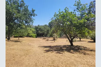 30685 Yosemite Springs Parkway, Coarsegold, CA 93614 - Photo 16