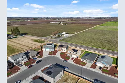 1482 W Clara, Fowler, CA 93625 - Photo 8