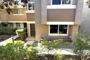 10 Summerwalk Ct, Newport Beach, CA 92663 - Photo 1