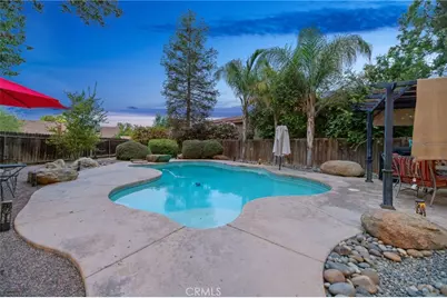 594 Diana Court, Hanford, CA 93230 - Photo 4