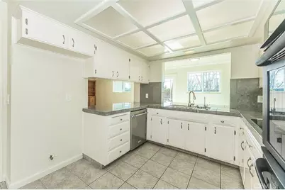 5840 E Illinois Avenue, Fresno, CA 93727 - Photo 16