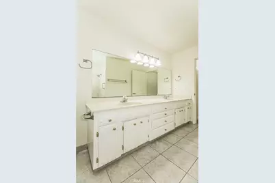 5840 E Illinois Avenue, Fresno, CA 93727 - Photo 30