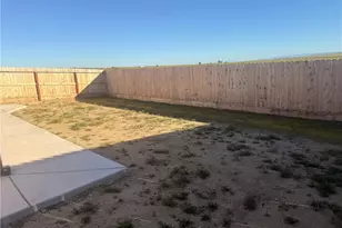 1105 E Orange St, Avenal, CA 93204 - Photo 10