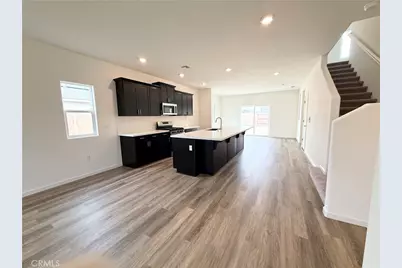 873 S Philip, Fowler, CA 93625 - Photo 2