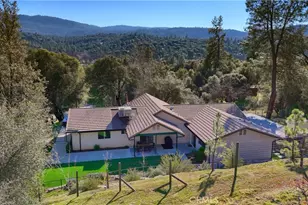 40118 Old Stonegate Ct, Oakhurst, CA 93644 - Photo 4
