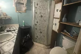 177 Kings Ln, Bakersfield, CA 93308 - Photo 8