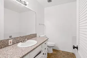 3725 N Fruit Ave, Fresno, CA 93705 - Photo 16