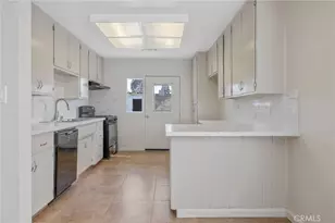 1432 N Locust St, Visalia, CA 93291 - Photo 10